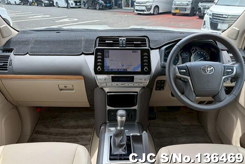 Toyota Land Cruiser Prado in Pearl for Sale Image 10