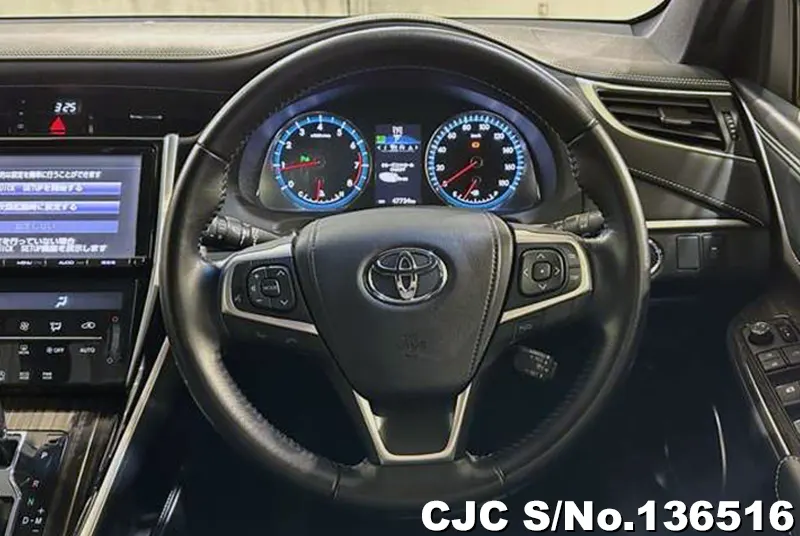 Toyota Harrier in Black for Sale Image 12