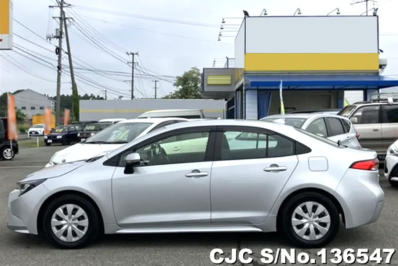 Toyota Corolla in Silver for Sale Image 7