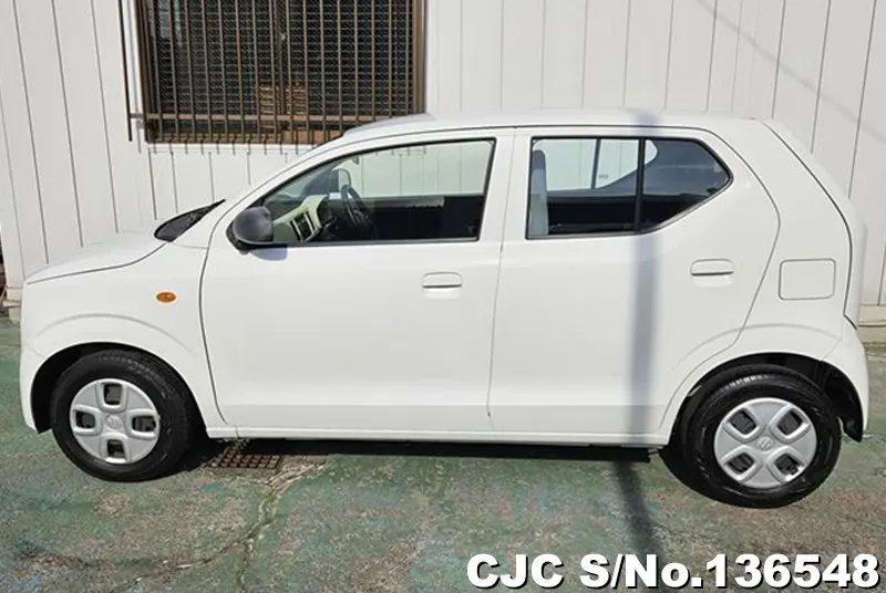Suzuki Alto in White for Sale Image 7