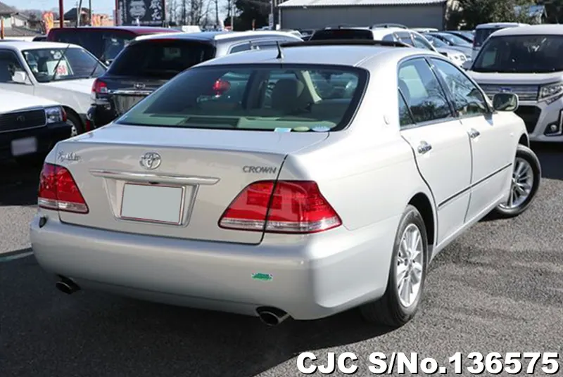 Toyota Crown in Silver for Sale Image 2