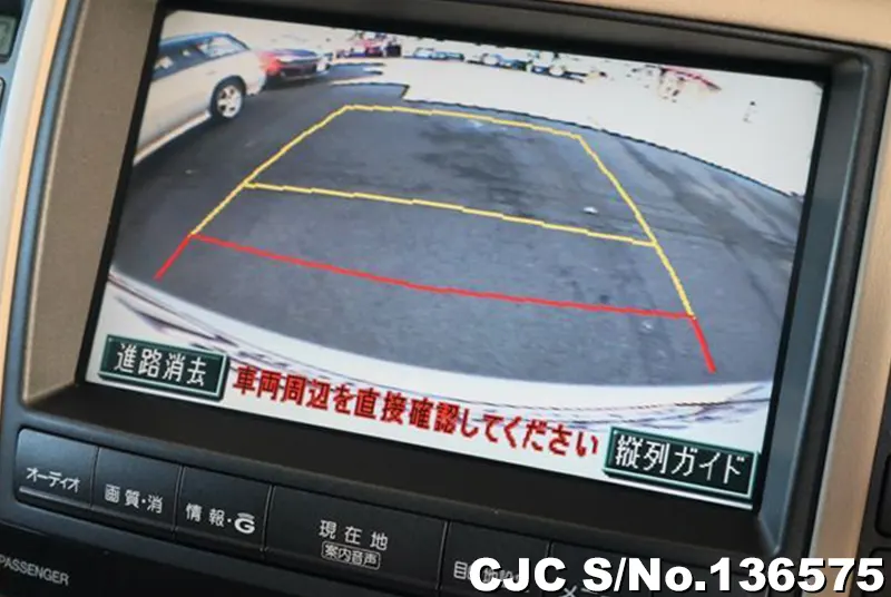 Toyota Crown in Silver for Sale Image 10