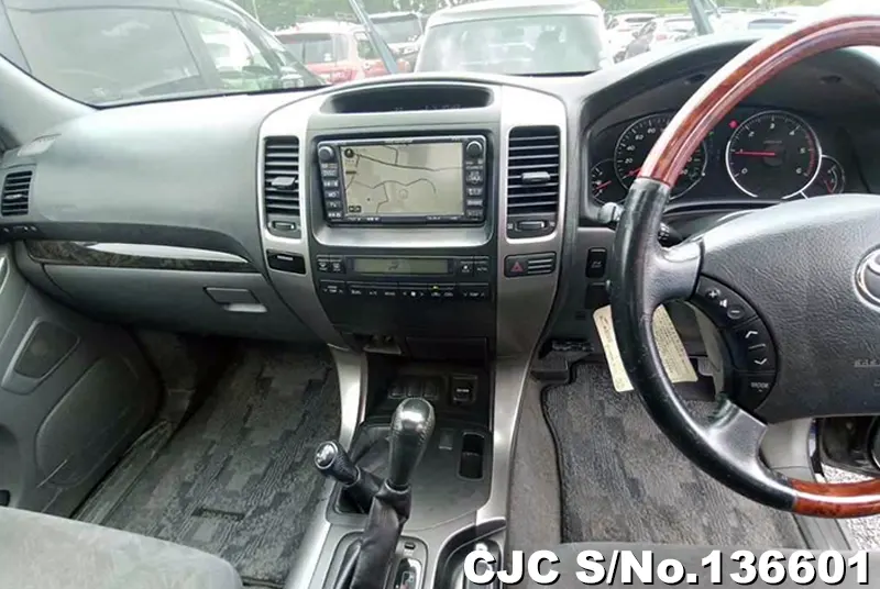 Toyota Land Cruiser Prado in Black for Sale Image 8