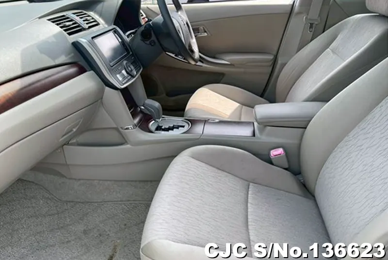 Toyota Allion in White for Sale Image 6