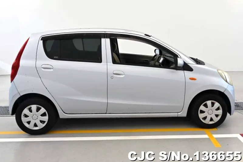 Daihatsu Mira in Silver for Sale Image 4