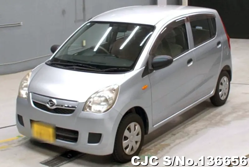 Daihatsu Mira in Silver for Sale Image 3