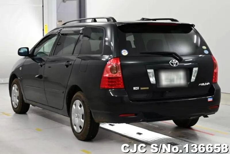 Toyota Corolla Fielder in Black for Sale Image 1
