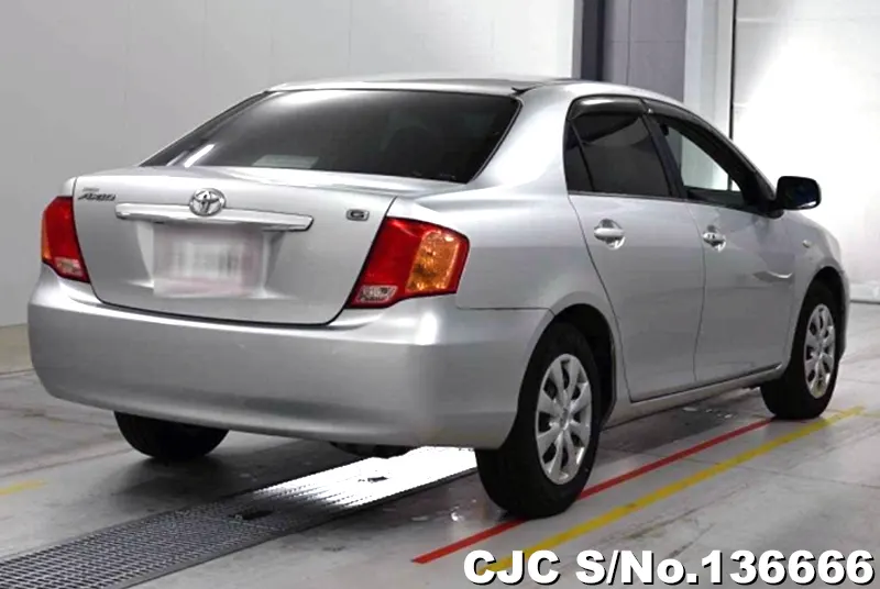 Toyota Corolla Axio in Silver for Sale Image 2