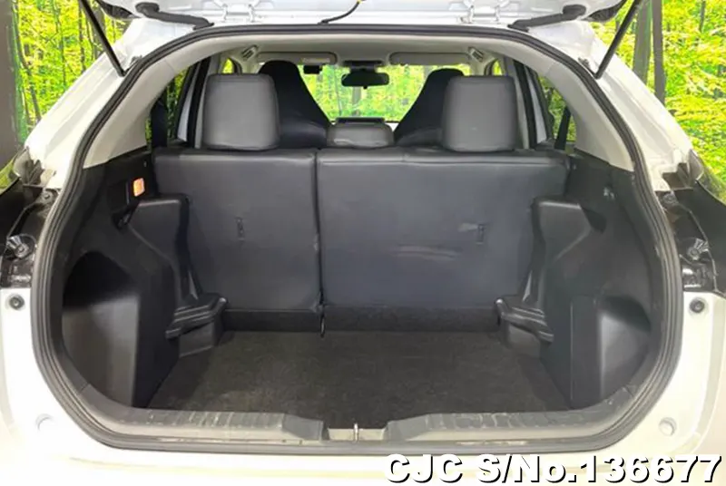 Toyota Yaris Cross in Pearl for Sale Image 4
