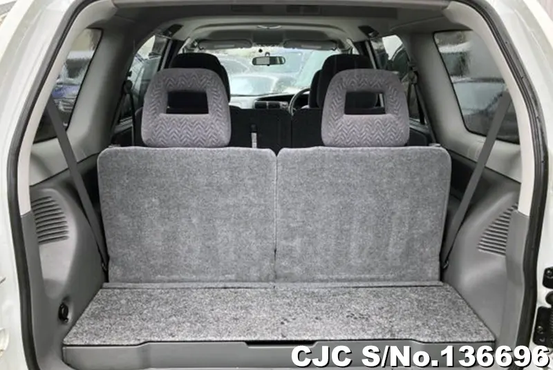Suzuki Escudo in White for Sale Image 7