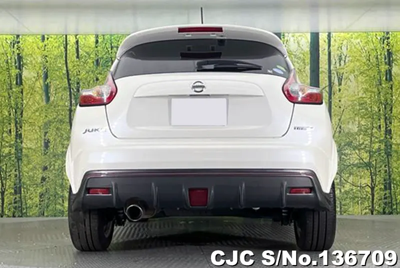 Nissan Juke in White for Sale Image 5