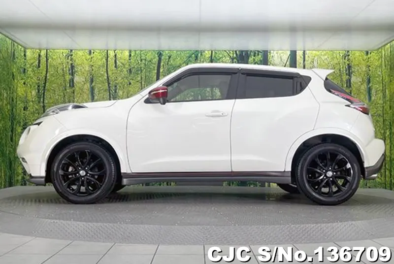 Nissan Juke in White for Sale Image 7