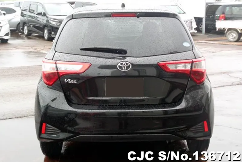 Toyota Vitz in Black for Sale Image 3
