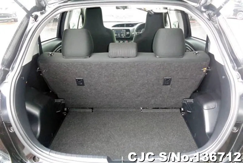 Toyota Vitz in Black for Sale Image 6