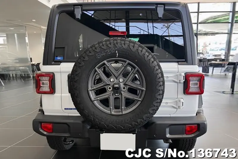Chrysler Jeep Wrangler in White for Sale Image 2