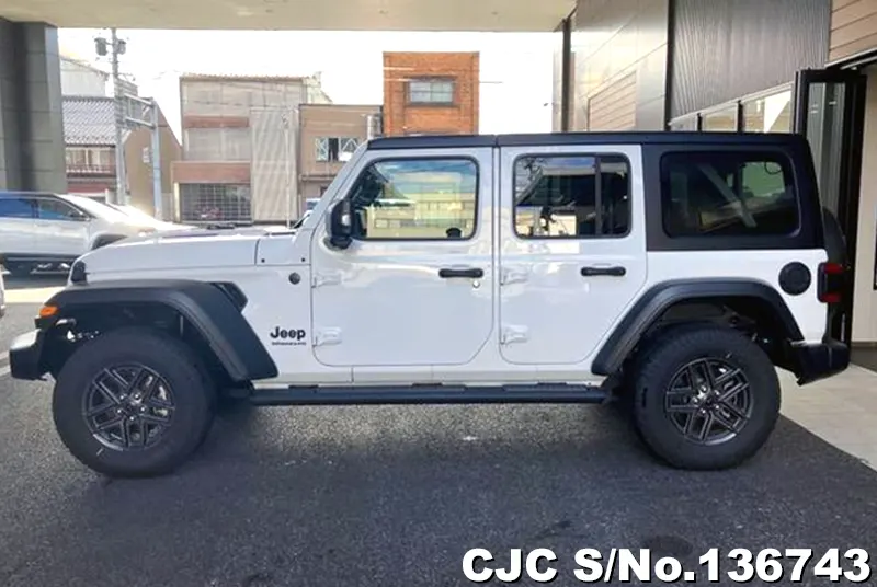 Chrysler Jeep Wrangler in White for Sale Image 4