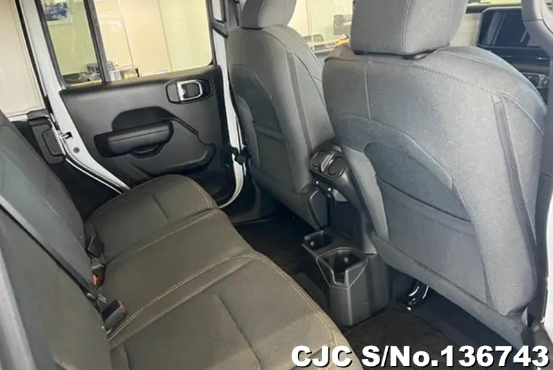 Chrysler Jeep Wrangler in White for Sale Image 9