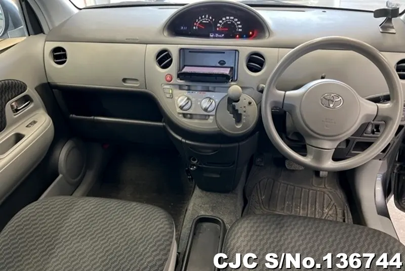 Toyota Sienta in Gray for Sale Image 5