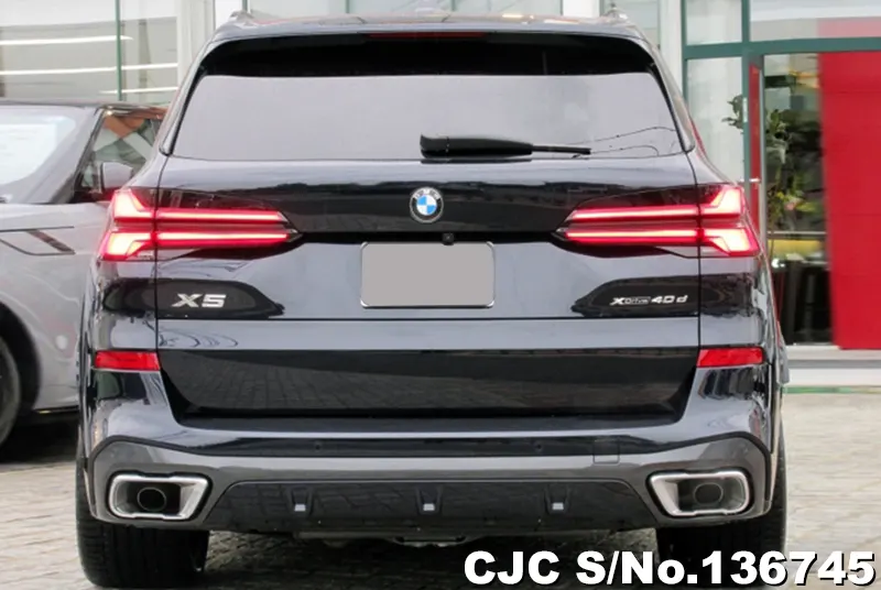 BMW X5 in Black for Sale Image 4