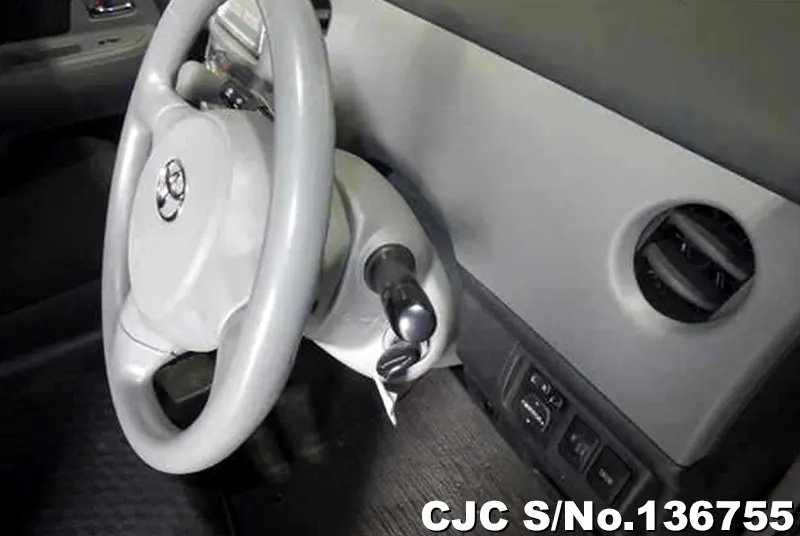 Toyota Sienta in Silver for Sale Image 4
