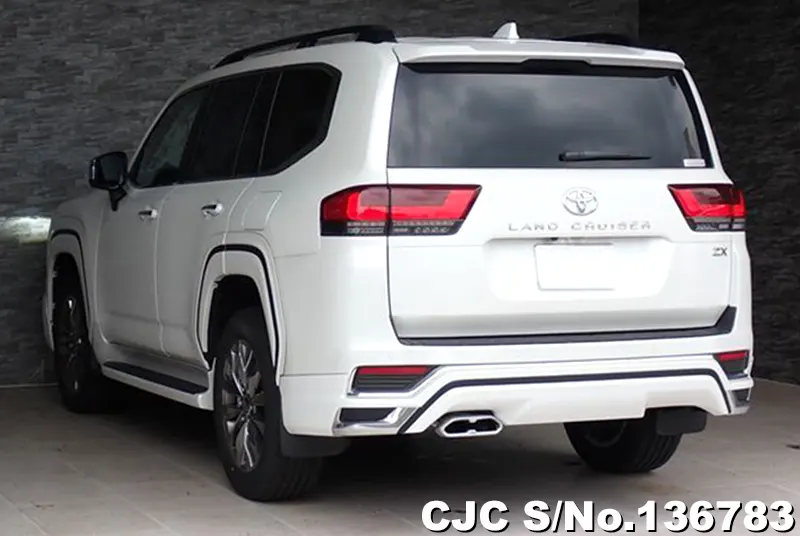 Toyota Land Cruiser in Pearl for Sale Image 1