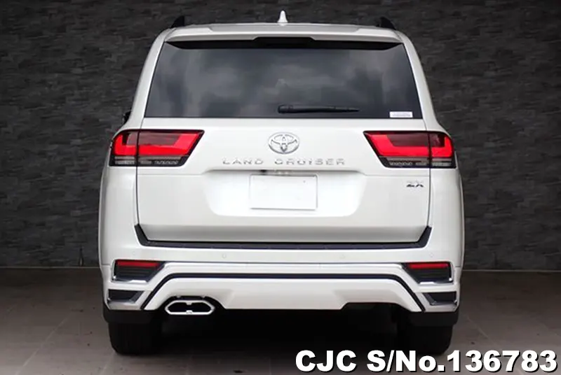 Toyota Land Cruiser in Pearl for Sale Image 5