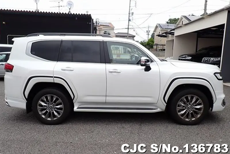 Toyota Land Cruiser in Pearl for Sale Image 6