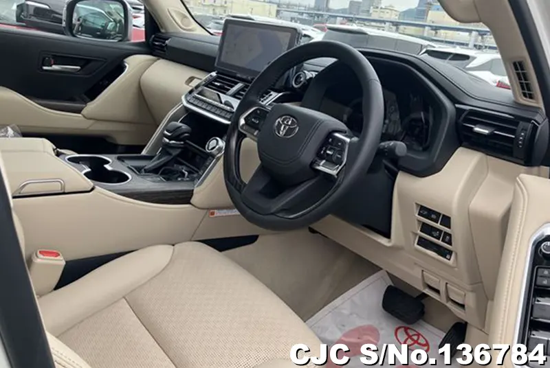 Toyota Land Cruiser in Pearl for Sale Image 5