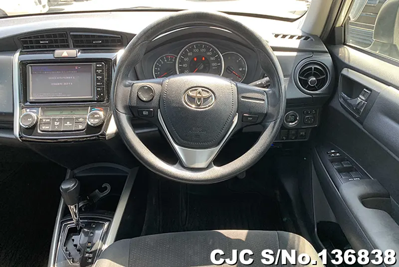 Toyota Corolla Fielder in Pearl for Sale Image 9