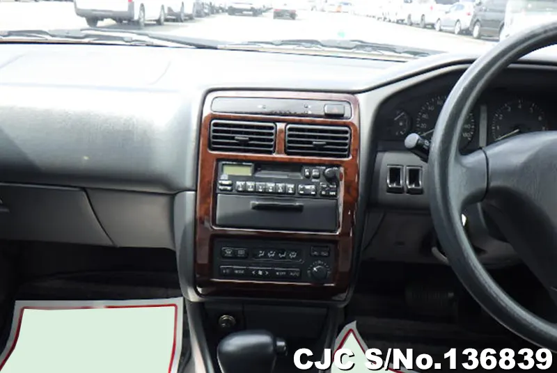 Toyota Carina in Silver for Sale Image 11