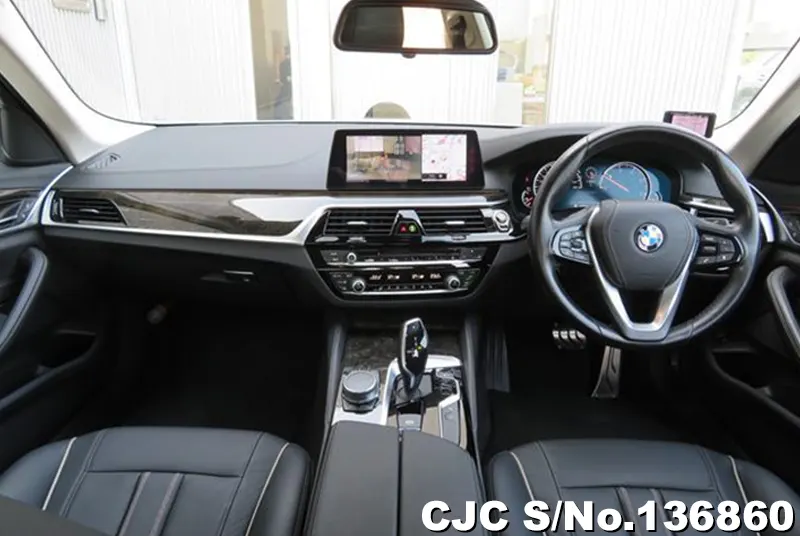 BMW 5 Series in Silver for Sale Image 7