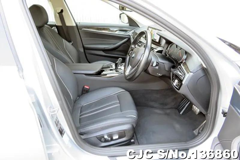 BMW 5 Series in Silver for Sale Image 11