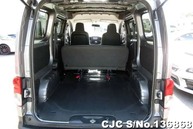 Nissan NV200 in White for Sale Image 2