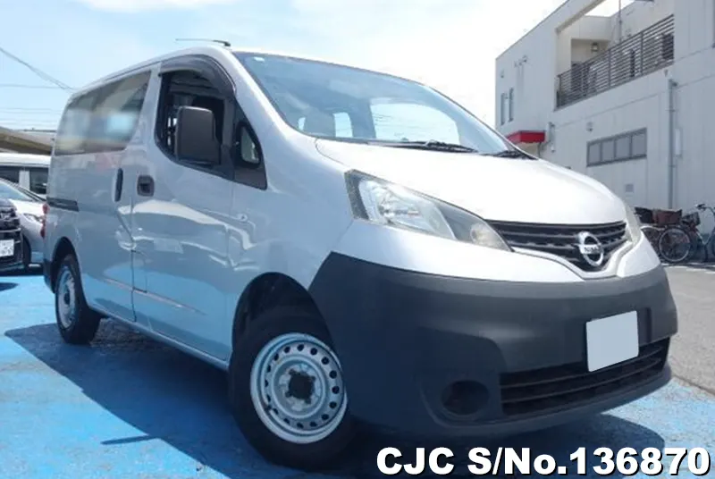 Nissan / NV200 2018