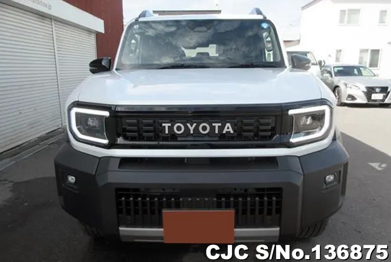 Toyota Land Cruiser FJ in Pearl for Sale Image 4