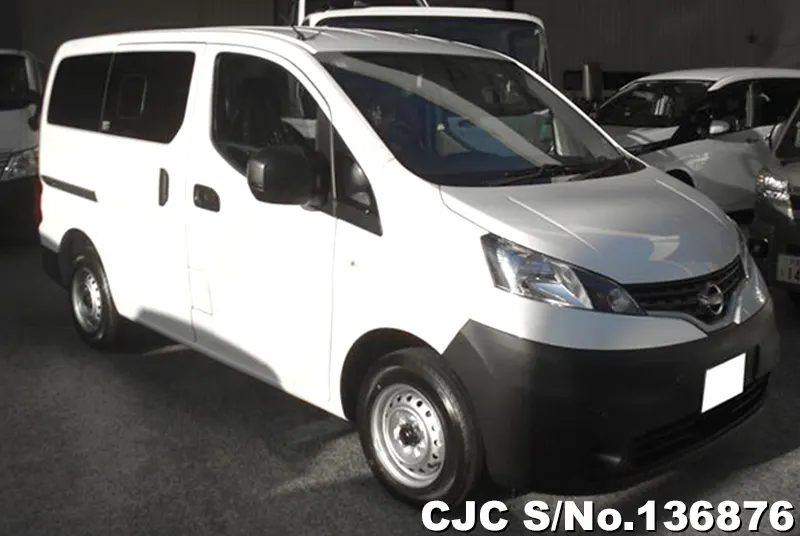 Nissan / NV200 2026