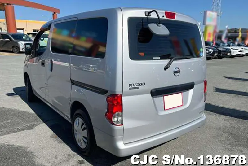 Nissan NV200 in Silver for Sale Image 1