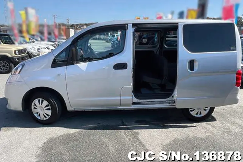 Nissan NV200 in Silver for Sale Image 7
