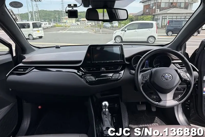 Toyota C-HR in Black for Sale Image 5
