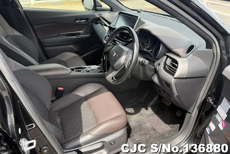 Toyota C-HR in Black for Sale Image 6
