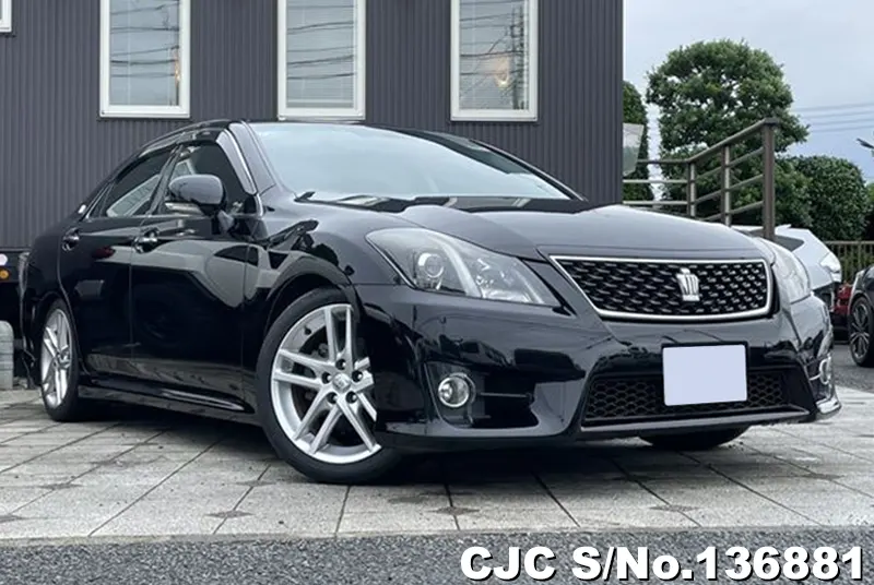 Toyota / Crown 2011