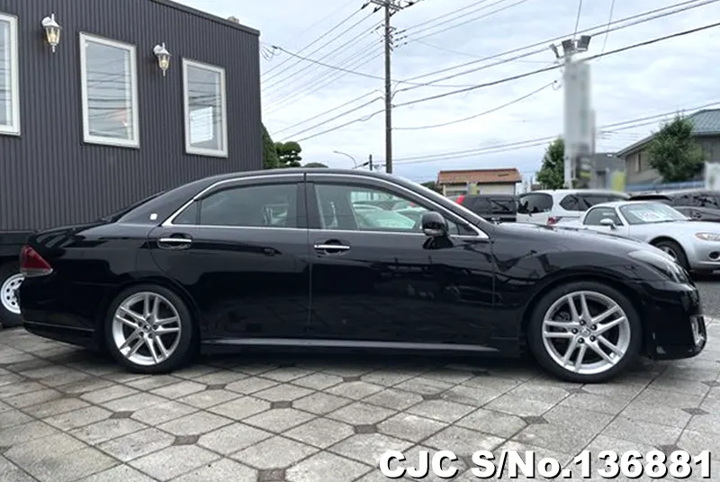 Toyota Crown in Black for Sale Image 6