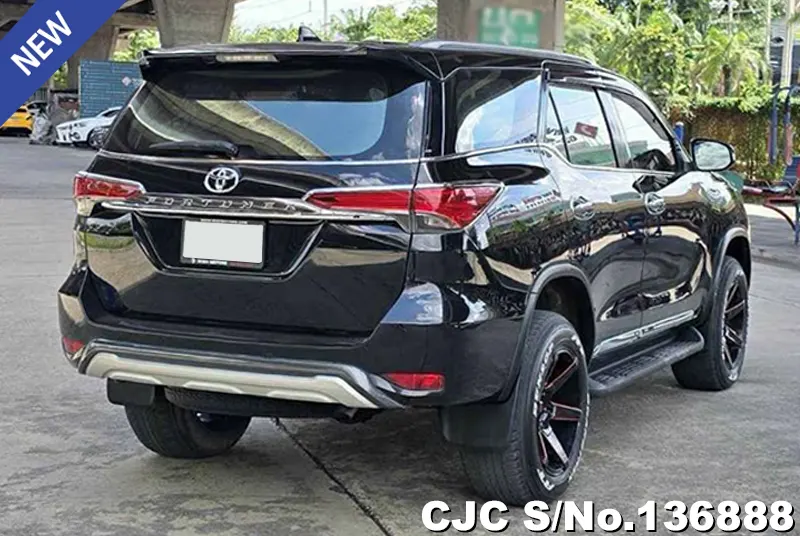 Toyota Fortuner in Black for Sale Image 2