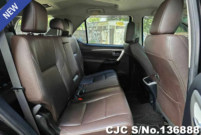 Toyota Fortuner in Black for Sale Image 10