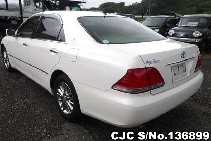 Toyota Crown in White for Sale Image 1
