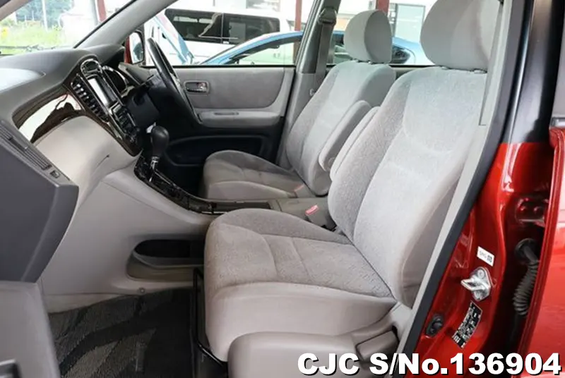 Toyota Kluger in Red for Sale Image 12