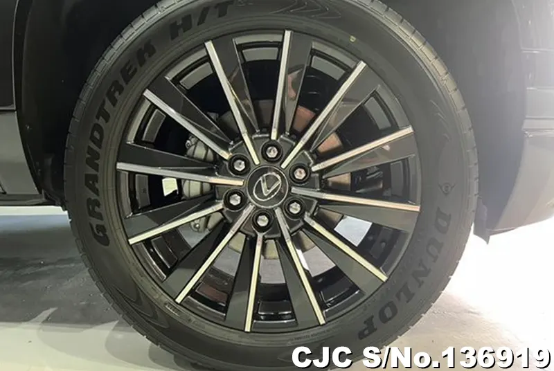 Lexus GX 550 in Black for Sale Image 15