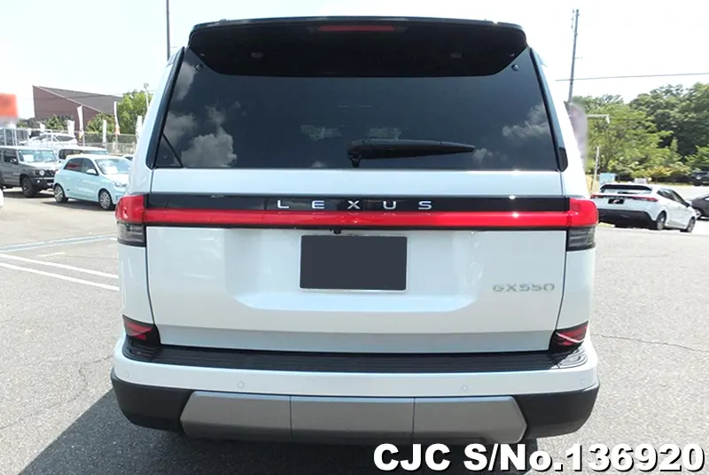 Lexus GX 550 in Pearl for Sale Image 5