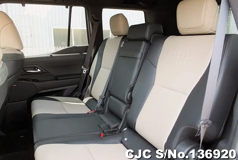 Lexus GX 550 in Pearl for Sale Image 13