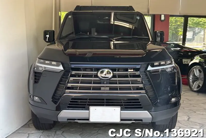 Lexus GX 550 in Black for Sale Image 2